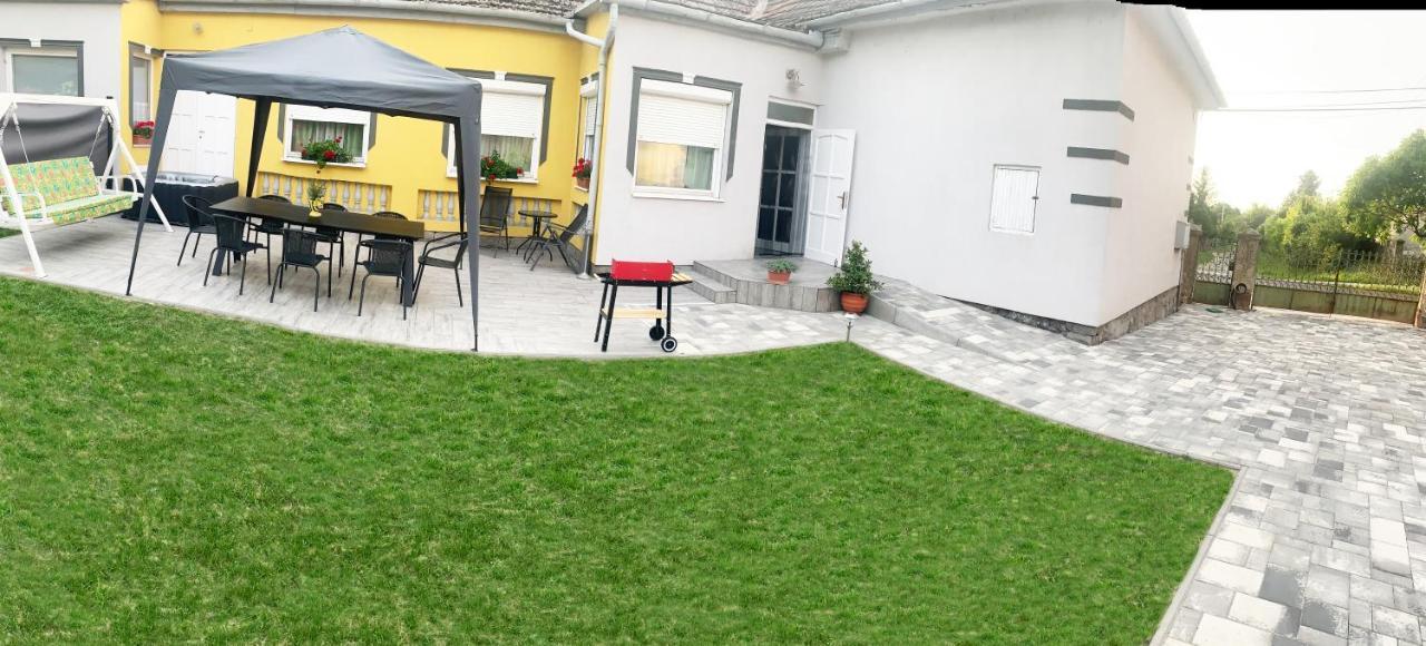 Viktor Apartmanhaz Zamárdi Екстериор снимка