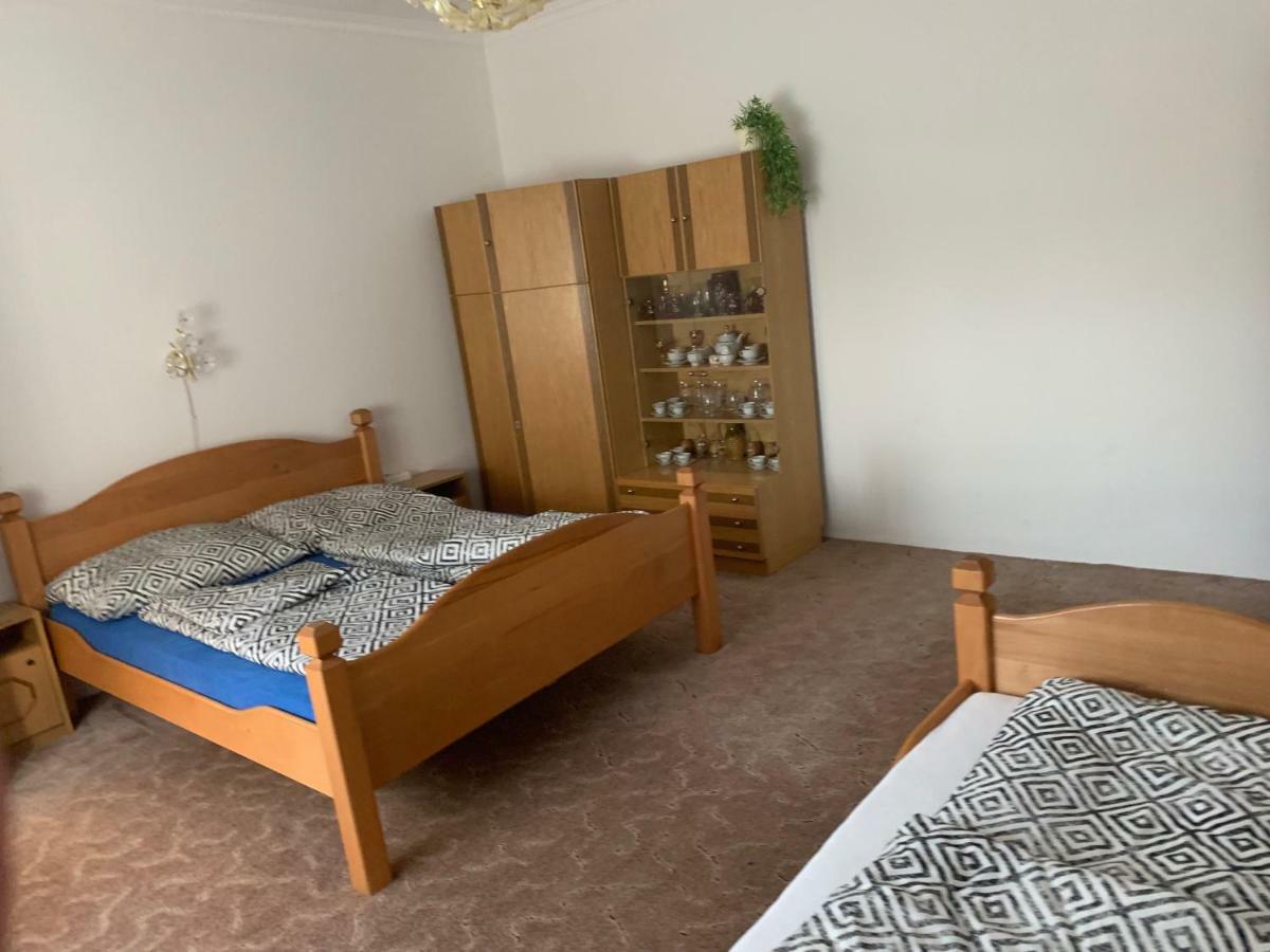 Viktor Apartmanhaz Apartment Zamárdi Екстериор снимка