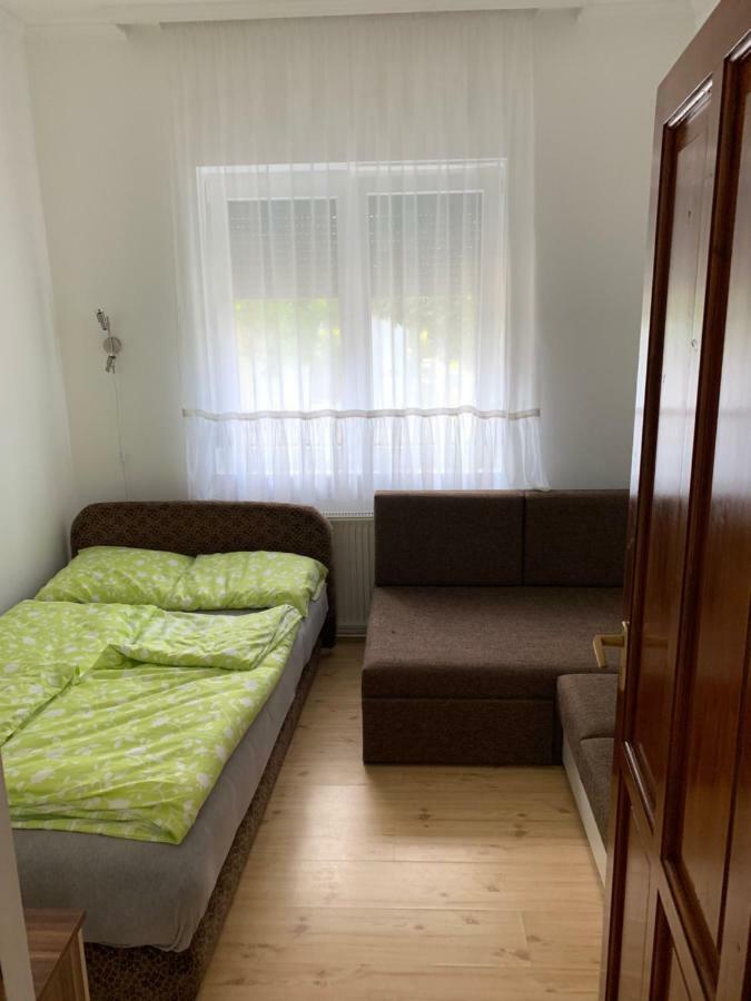 Viktor Apartmanhaz Apartment Zamárdi Екстериор снимка